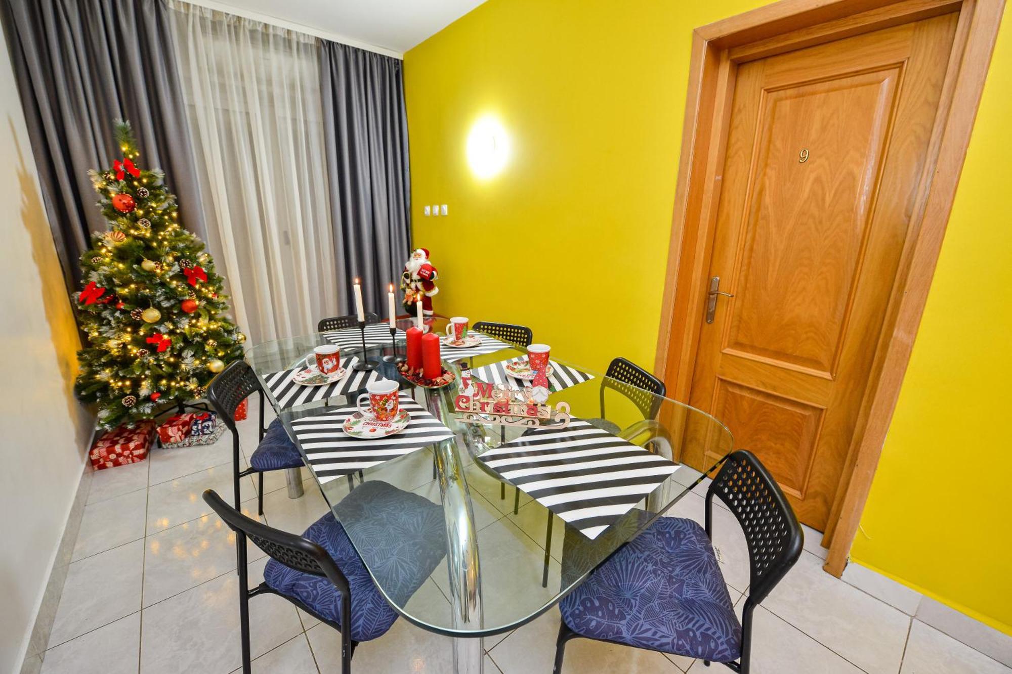 The Lincoln Suites - Central Shabbat Friendly Apartments Бухарест Экстерьер фото