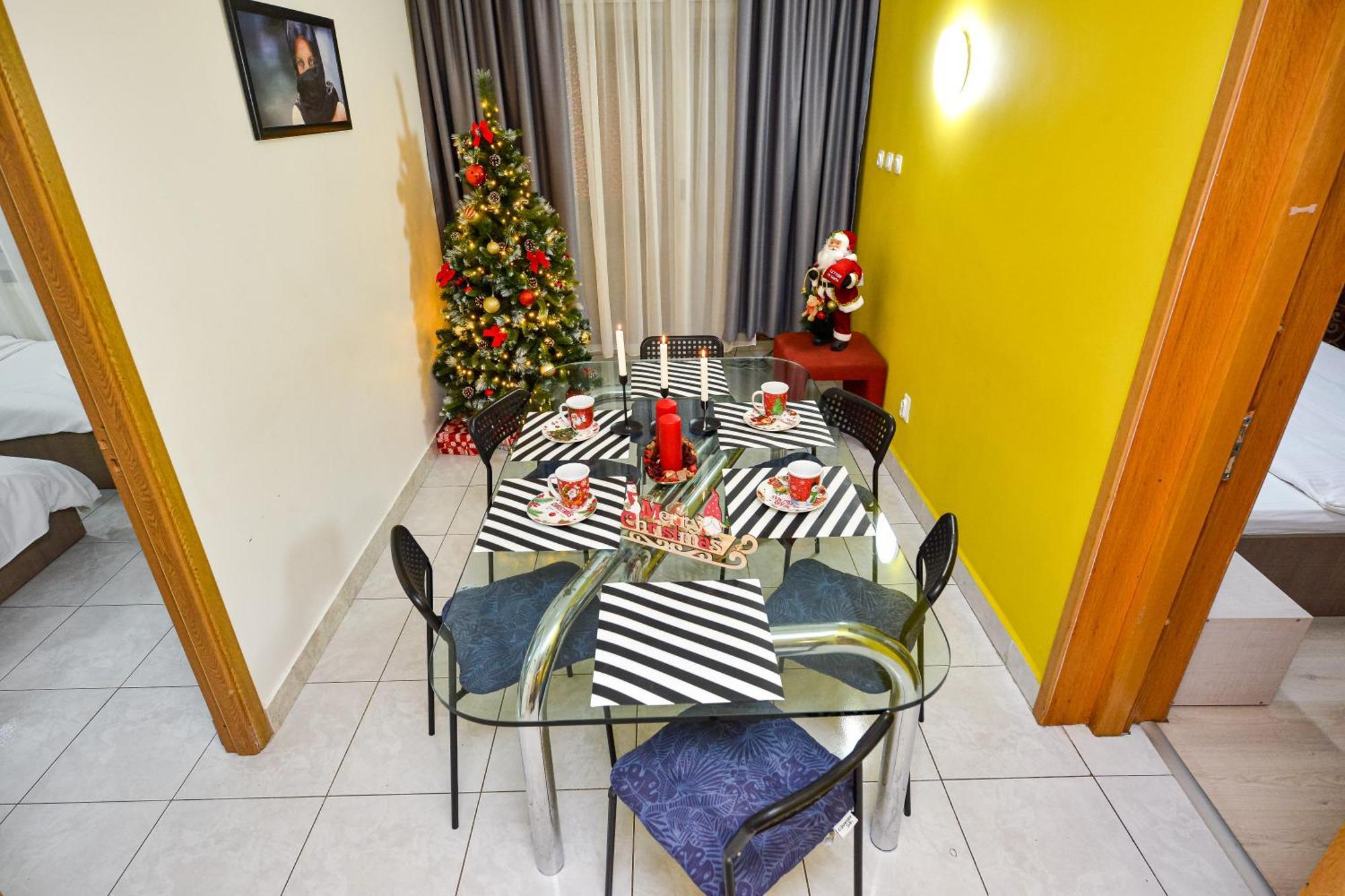 The Lincoln Suites - Central Shabbat Friendly Apartments Бухарест Экстерьер фото
