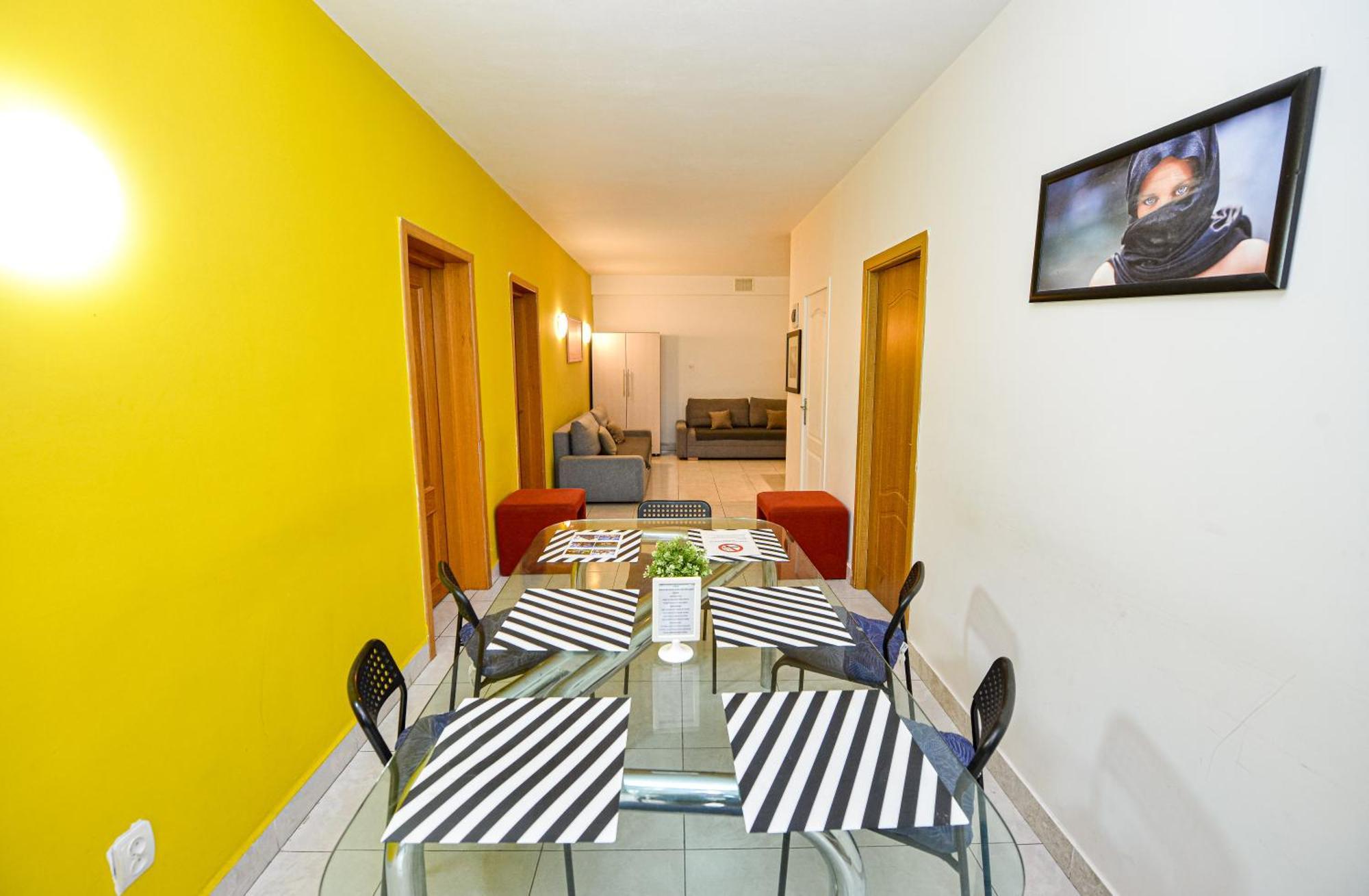 The Lincoln Suites - Central Shabbat Friendly Apartments Бухарест Экстерьер фото