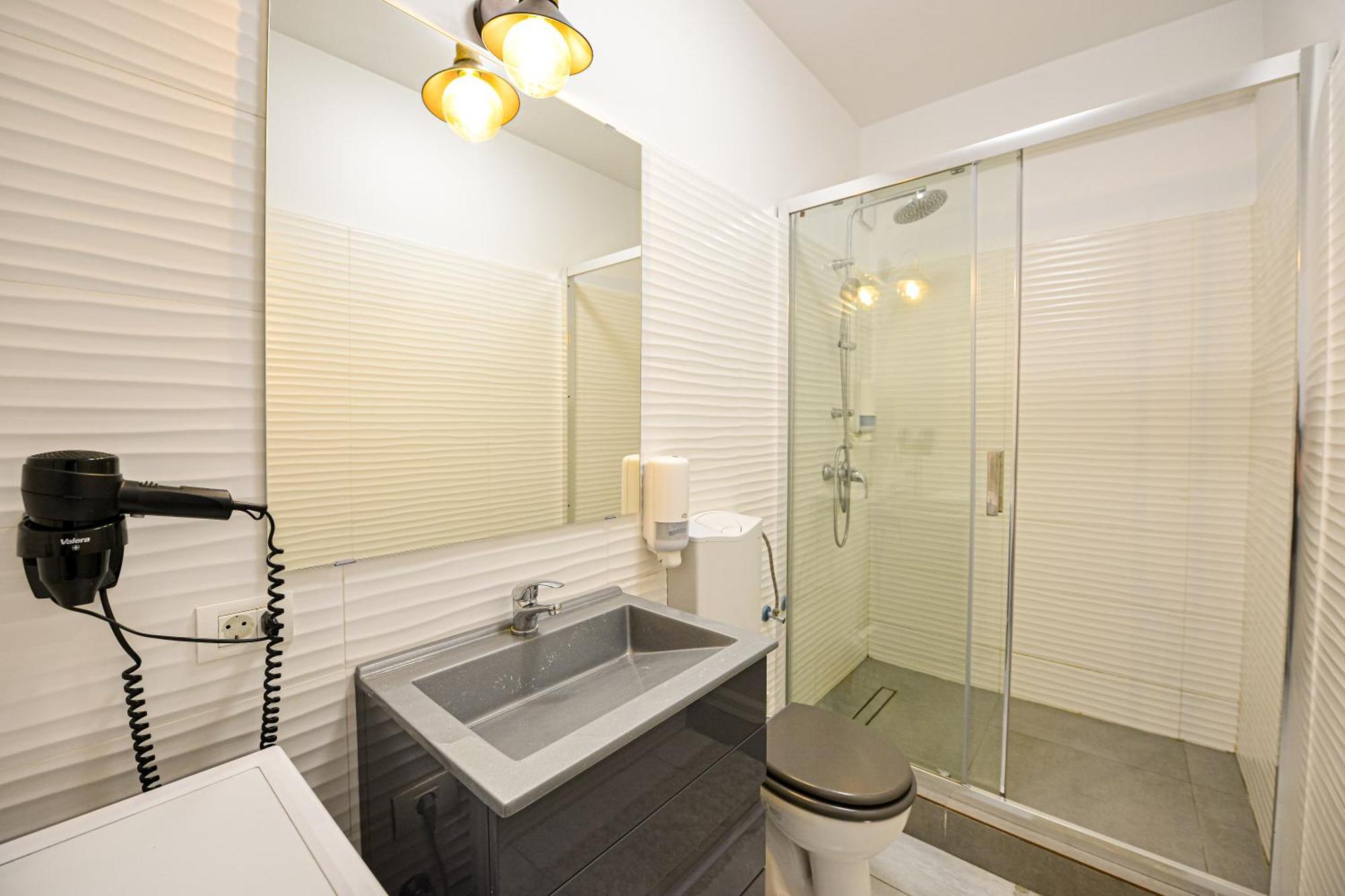 The Lincoln Suites - Central Shabbat Friendly Apartments Бухарест Экстерьер фото